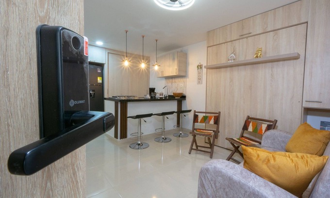 Pinchote Apartment | San Gil Plaza suite 502