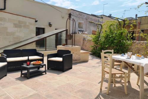 Martano Apartment | San Giorgio boutique apartment with airco - Happy Rentals