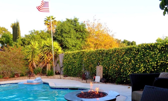 East Canyon Apartment | San Pasqual's Secluded Suite