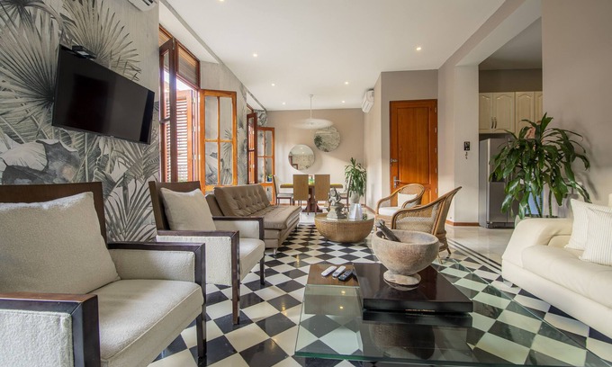 Centro Apartment | SAN PEDRO CLAVER APARTMENT IN THE OLD CITY