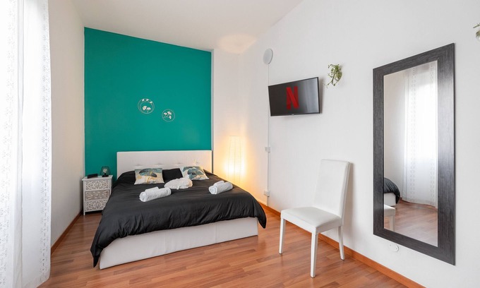 Baggio Apartment | [San Siro] Large Apartment Sleeps 6 Free Wifi Netflix