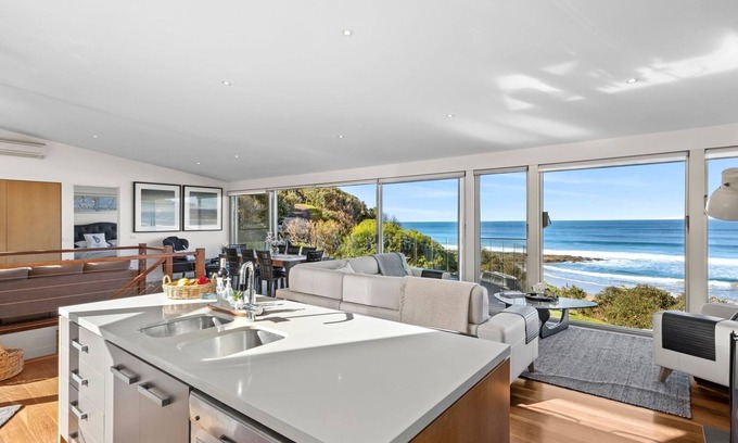 Separation Creek House | Sandbanks at Separation Creek