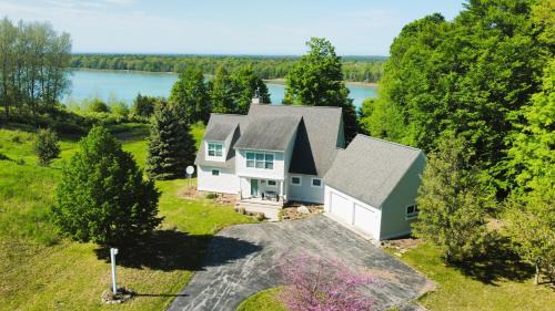 Lake Township House | Sandhill House - Spectacular Lake Home With Toys!