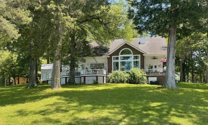 Fort Towson House | Sandi’s Point Lake House!