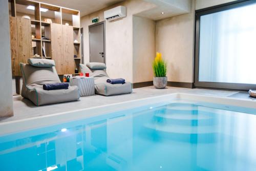 Paros Hotel | Sandom