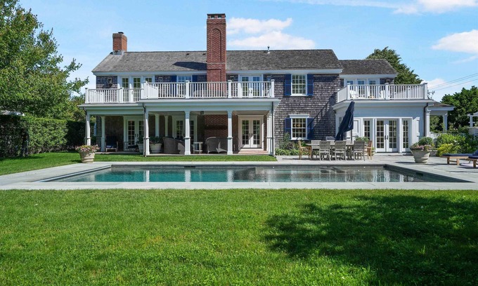 Katama House | Sandpiper Fields Luxury Field Club Home Near South Beach on Martha’s Vineyard