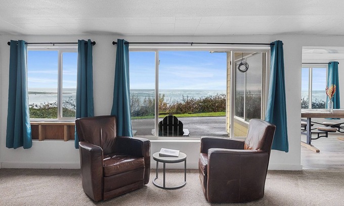 Netarts Apartment | Sandpiper~ Water front on the Netarts Bay ~ unobstructed views. Sleeps 6