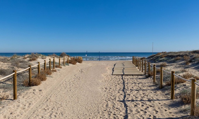 Lomas House | Sands of Time by Fidalsa