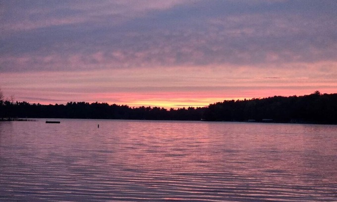 Wild Rose Cabin | Sandy beach/free nite book wknd-offseason Lakehome cottage pier kayak fireplace