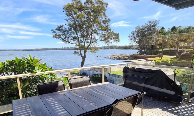 Toukley House | Sandy Feet Retreat. Kick your shoes off & enjoy !