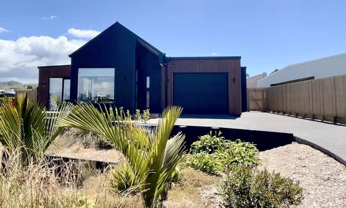 Waihi Beach House | Sandy Palms - Home Away From Home