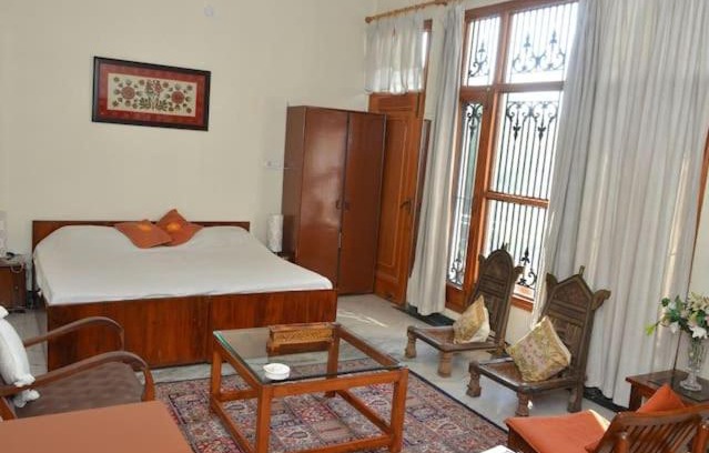 Jammu Bed & Breakfast | Sandy's Homestay