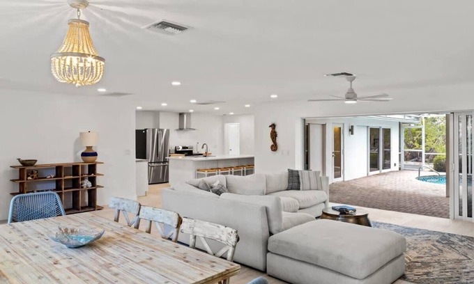 Bright Water House | Sanibel Serenity NEW Gorgeous Near Beach Pool Home
