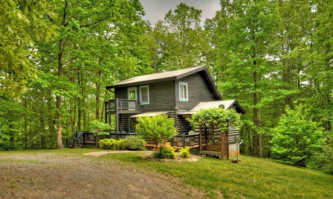 Copperhill Cabin | Sans Souci | Pet Friendly