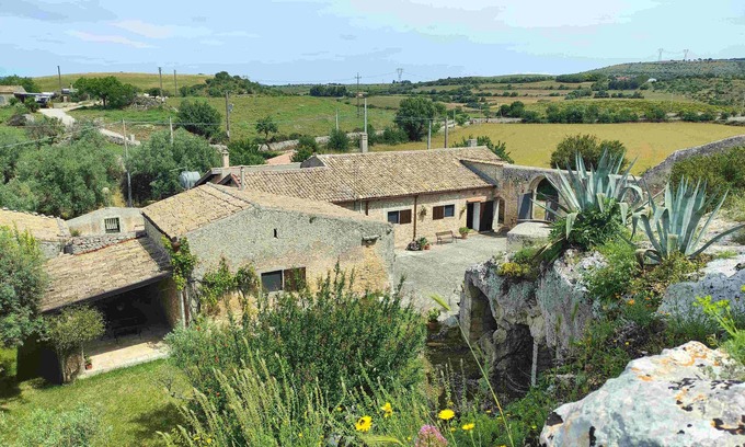 Palazzolo Acreide Historic Centre House | Santolìo Country Retreat