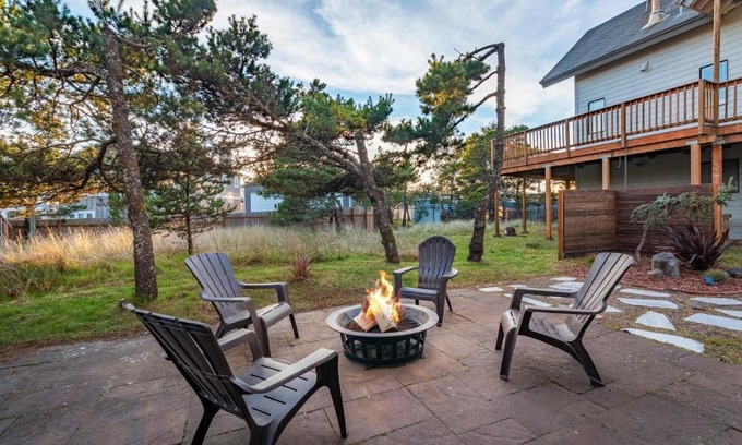 Pacific City House | Santosha