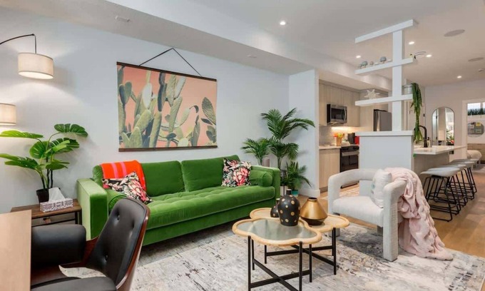 West Hillhurst Apartment | Santuario Kensington - Inner City Escape