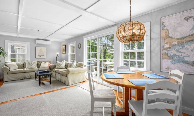 West Chatham Cottage | Sarah-N-Dipity: Cozy Cottage Near Ridgevale Beach