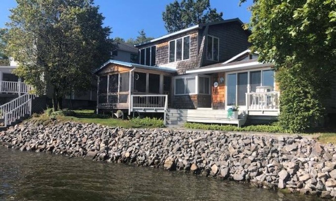 Malta Cottage | Saratoga Lake Summer Paradise