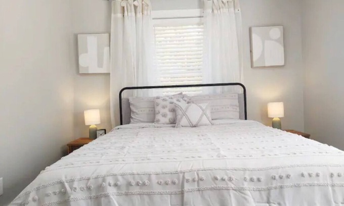 Saratoga Springs House | Saratoga Springs Getaway! Few minutes from Downtown