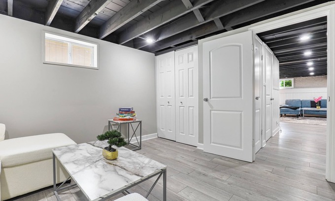 Skokie House | Sassy Stokie Stay: 3 BR+2BA Cozy Charming House