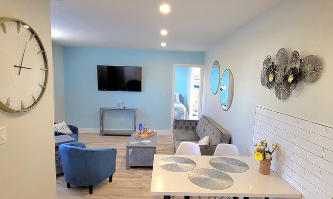 Treasure Island Hotel | Satellite Motel - Shore to Please 109