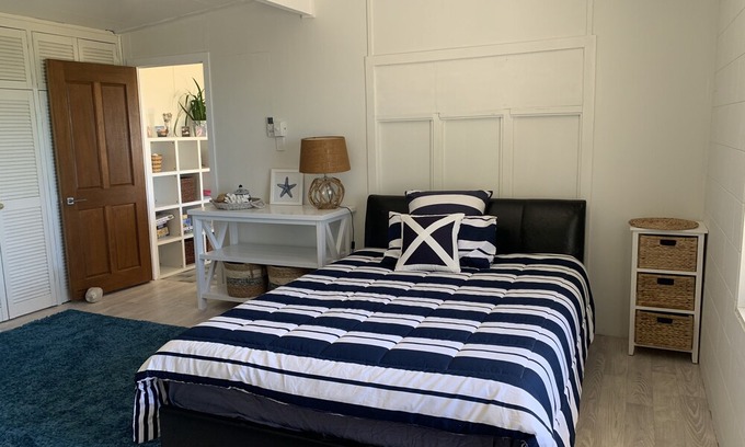 Townsville City House | Saunders Beach Shack - on the beach
