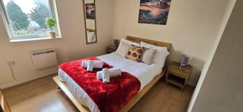 Brunel Apartment | SAV Stays Apartment Two Bed Flat Uxbridge