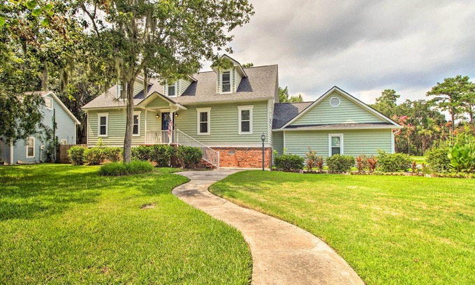 Savannah House | Savannah Family Home w/Private Pool & Yard!