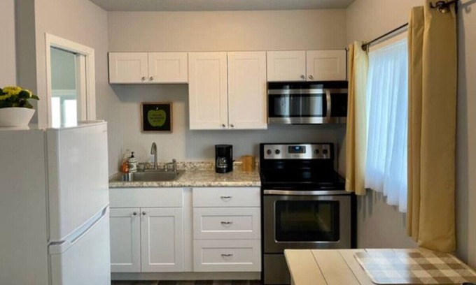 Nampa House | Savannah Guest House near NNU