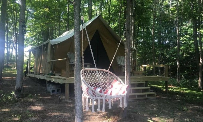 Rushville RV Rental | Savannah Safari Tent & Breakfast-FLX Glamping