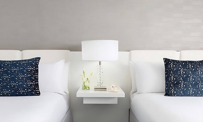 Downtown Miami Hotel | Savvy Double Room, Bayfront Getaway, Parking!