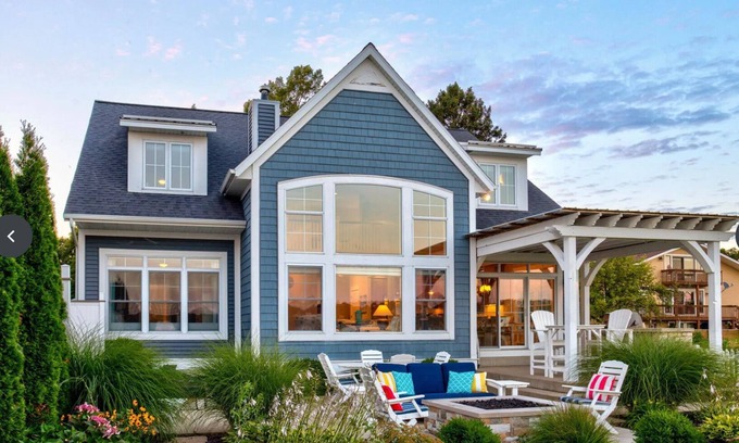 Muskegon House | Scenic Lakehouse on Bear Lake with Access to Lake Michigan