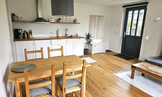 Radolfzell am Bodensee Apartment | Schöne, Gemütliche Fewo in Bauernhaus mit Garten