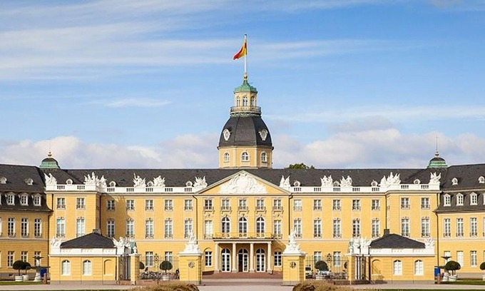 Weststadt Apartment | Schöne, Große und Tolle Wohnung mit Balkon in Toplage - Appartement mit 3,5 Zimmern