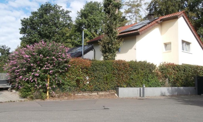 Ostfildern Apartment | schöne Wohnung nahe Messe Stuttgart und Flughafen für 1-3 Businessgäste