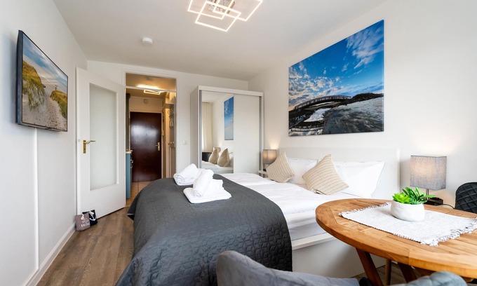 Westerland Apartment | Schönes 1-zimmer App., Strandnah, Balkon, Stellplatz, Wlan. Haustiere Erlaubt