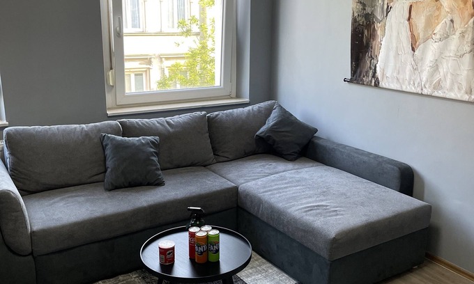 Krefeld Apartment | Schönes apartment Nähe Düsseldorf. Wenige Minuten vom hbf und von Zentrum.