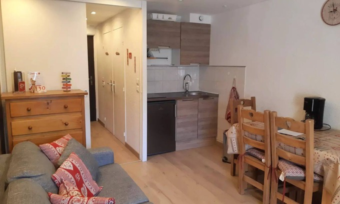 Mont-de-Lans Apartment | Schönes renoviertes Studio in der Nähe von Liften und Geschäften
