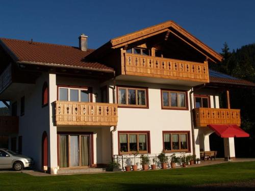 Garmisch-Partenkirchen House | Schachen Comfortable holiday residence