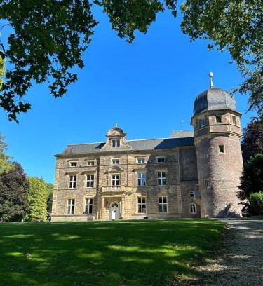 Uebach-Palenberg Apartment | Schloss Rimburg - Steve Mc Queen 4