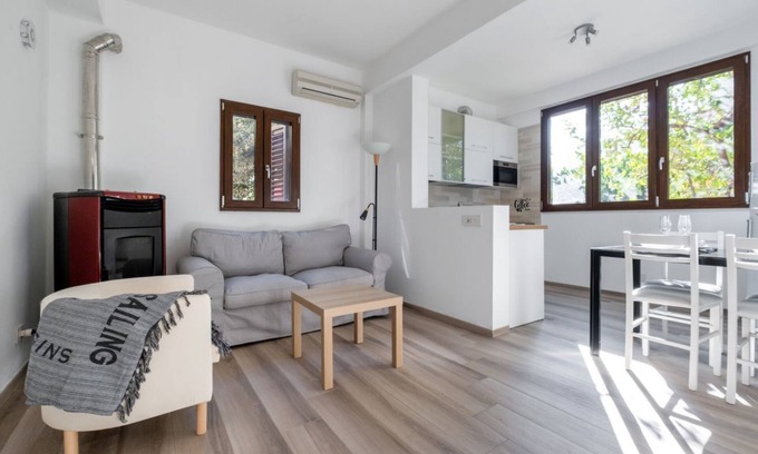 Taranto Apartment | Schools CEMM San Vito Apartment with parking lot