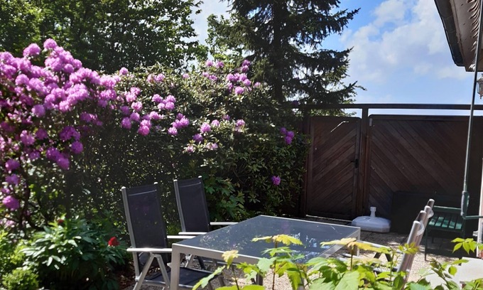 Uthwerdum House | Schroeder - holiday Abelitz - cottage, shower, toilet, 2 bedrooms