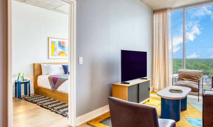 East Cesar Chavez Condo | Scoot by AvantStay | Brand New Condo in Austin w/Amazing Amenities