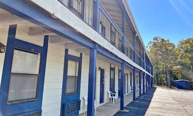 Osage Beach Hotel | Scottish Inns Osage Beach