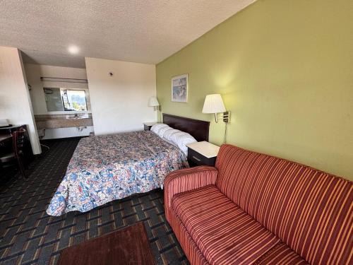 Augusta Hotel | Scottishinn