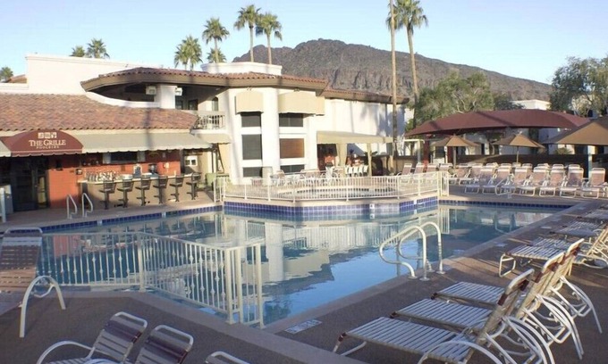 Arcadia Condo | Scottsdale Camelback Resort Classic 3BR Condo with Playground