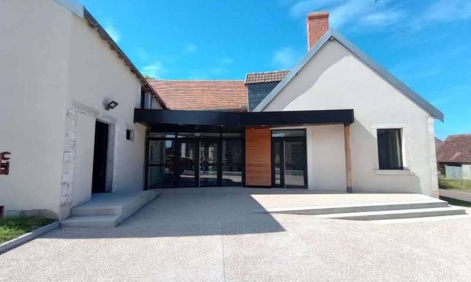 Jeu-les-Bois House | SDF + Gîte 22 pers - Jeu les bois