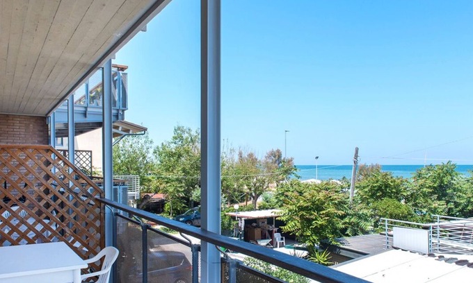 Senigallia Apartment | SE003 - Senigallia, one bedroom apartment on the sea with beach