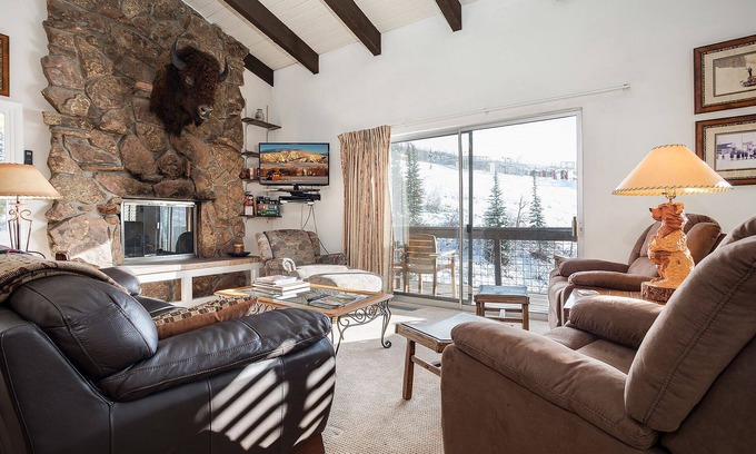 Steamboat Springs Condo | SE068 | Amazing views | Hot Tub | Winter Shuttle | Ski In/Out